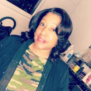 Meet your Posher, Rochelle